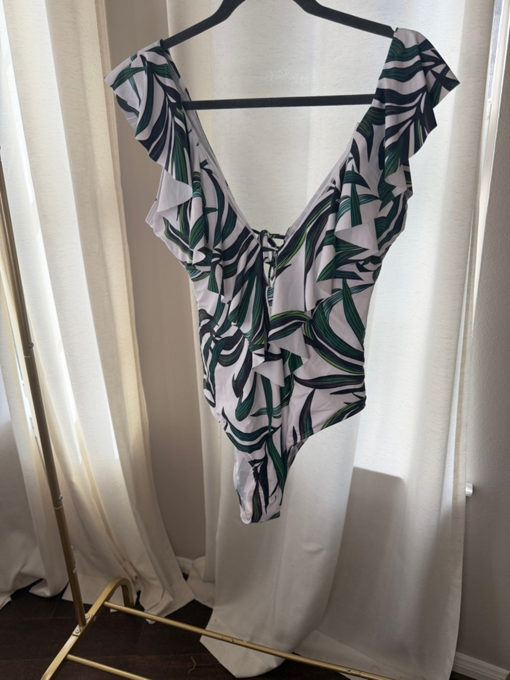 Women’s Green Leaf-Print Ruffle One-Piece Swimsuit